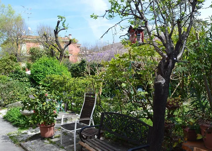 بيت ضيافة Il Giardino Nel Parco R&b