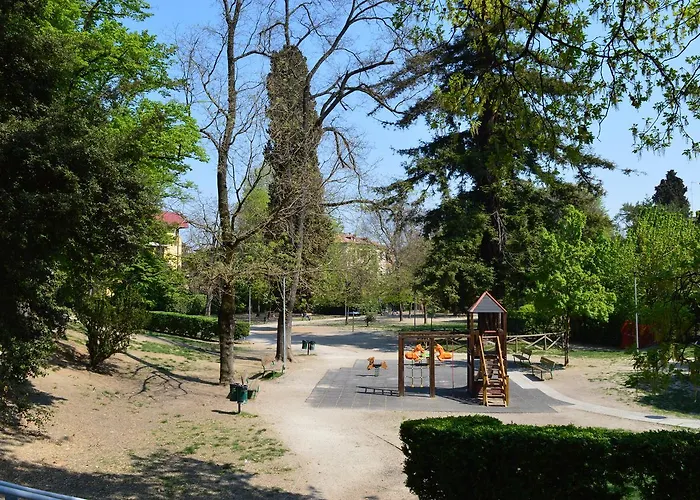 بيت ضيافة Il Giardino Nel Parco R&b 4*