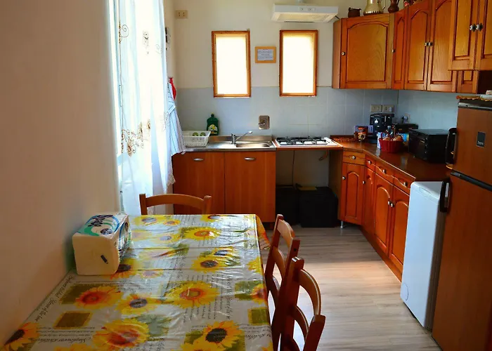 بيت ضيافة Il Giardino Nel Parco R&b 4*