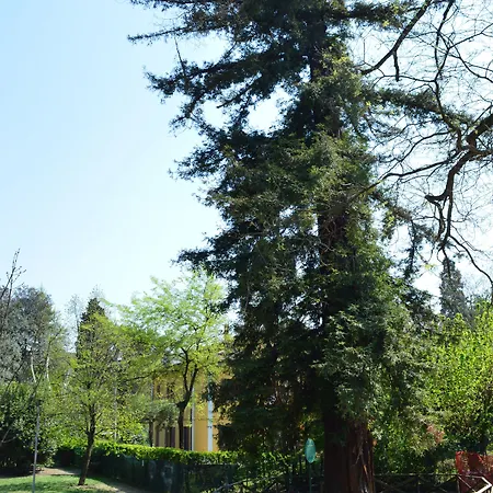 Konukevi Il Giardino Nel Parco R&b Bolonya