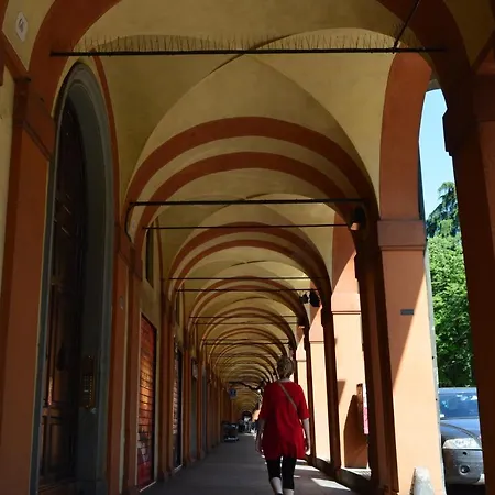 Konukevi Il Giardino Nel Parco R&b Bolonya